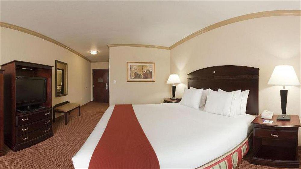Holiday Inn Express & Suites Wharton By Ihg Εξωτερικό φωτογραφία