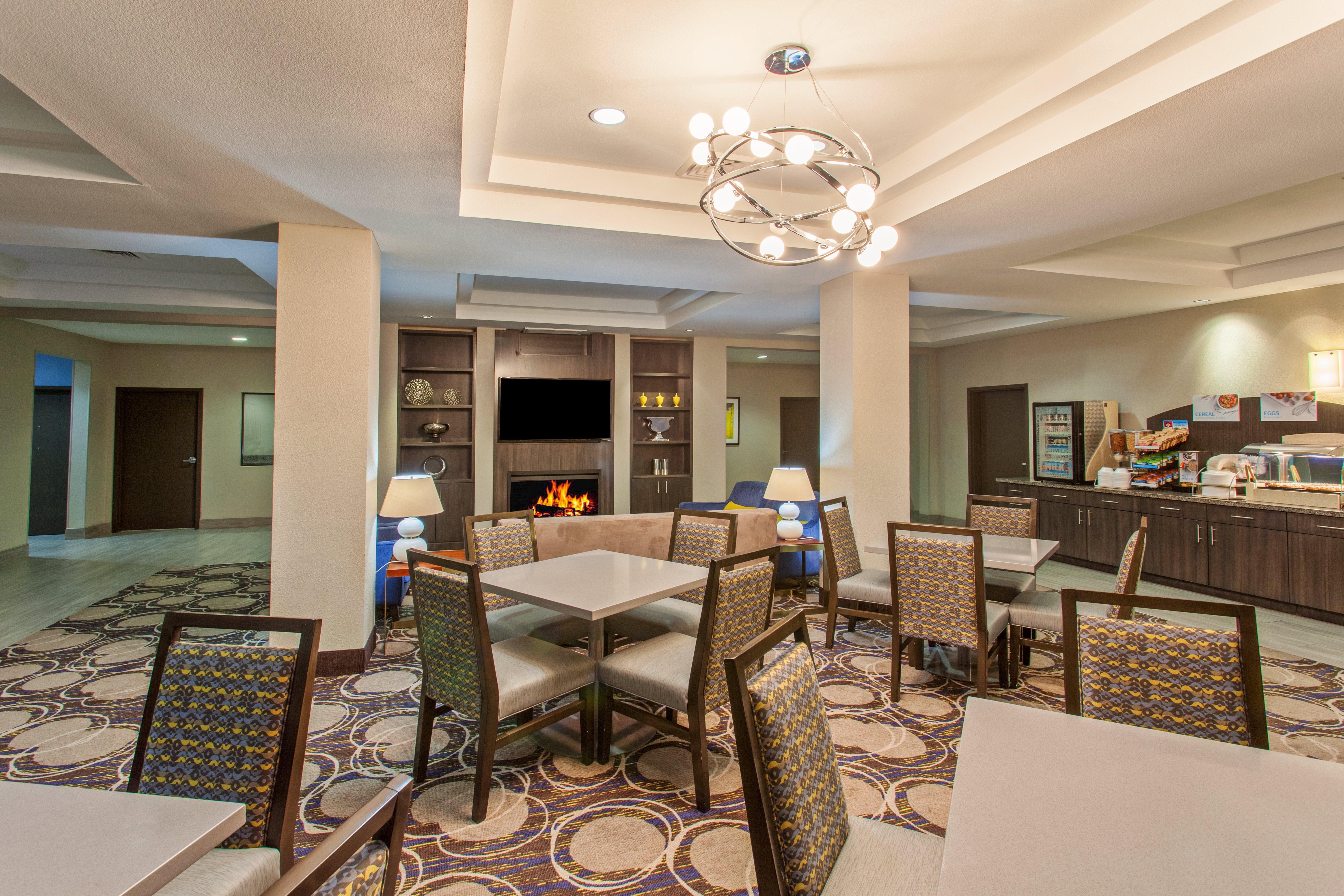 Holiday Inn Express & Suites Wharton By Ihg Εξωτερικό φωτογραφία