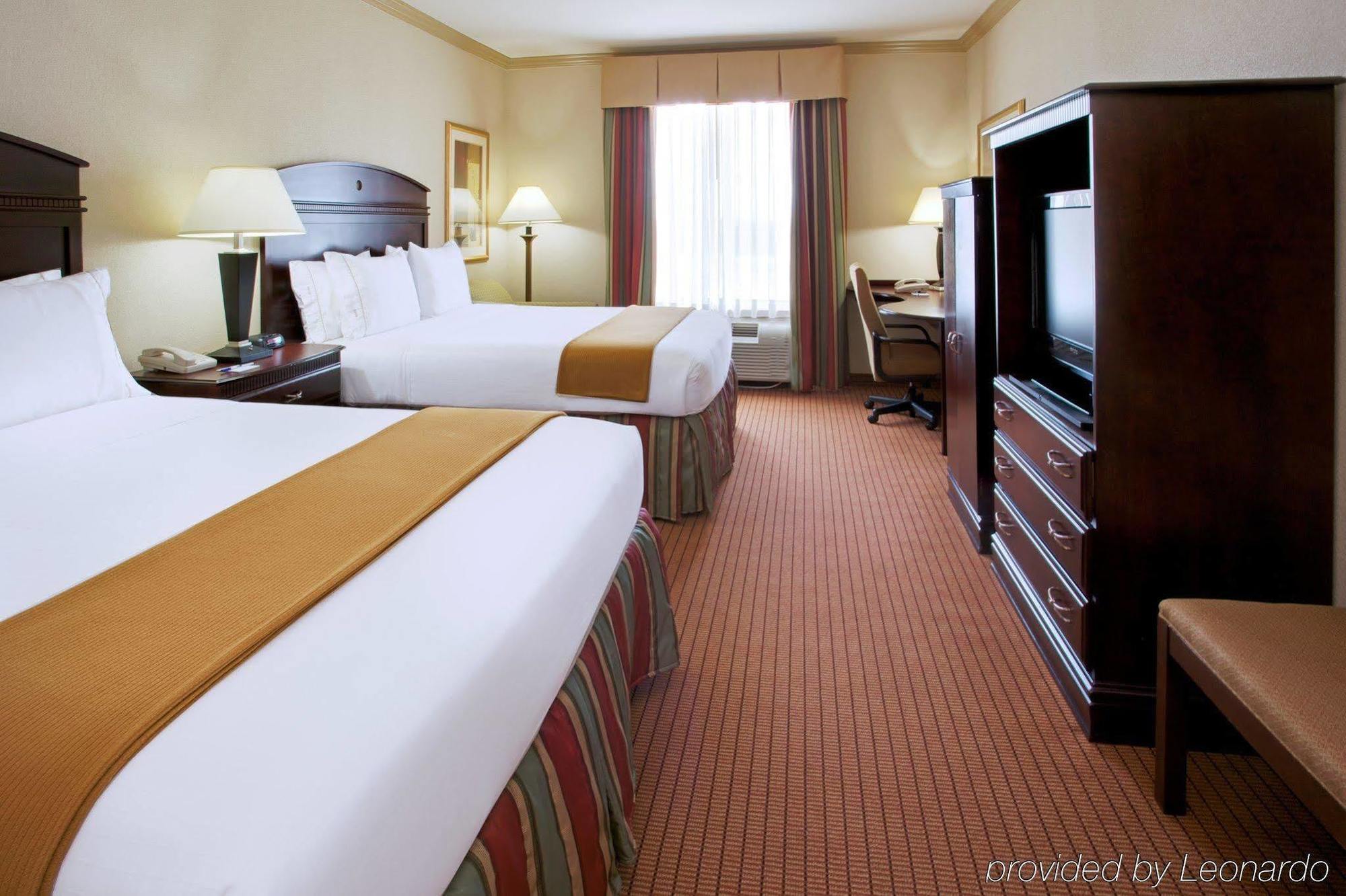 Holiday Inn Express & Suites Wharton By Ihg Δωμάτιο φωτογραφία